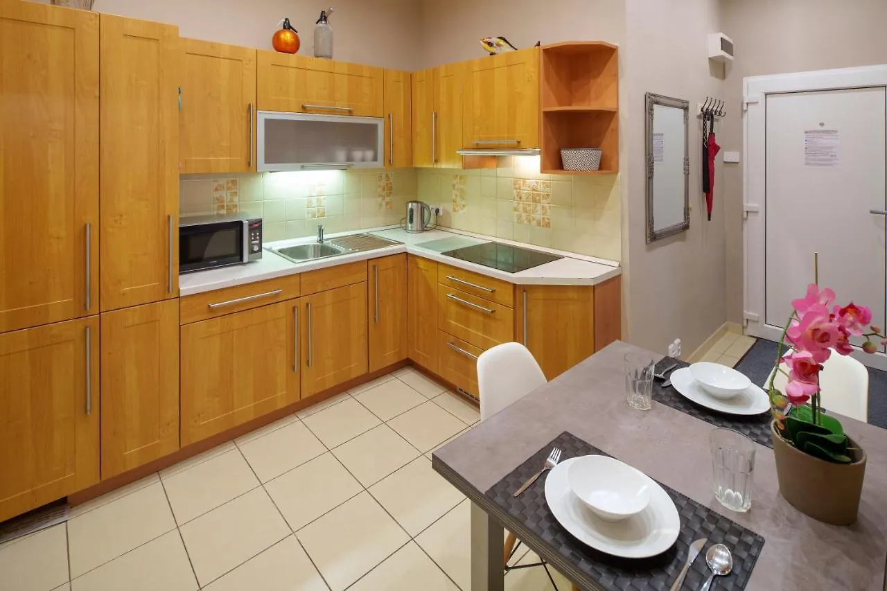 Dlouha Apartment With Balcony Prague